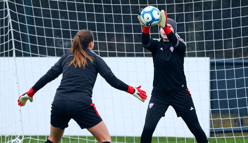 Raphinha Hat-Trick, Barcelona Score Seven: A Record Start and the Cracks in the Data Raphinha Hat-Trick, Barcelona Score Seven: A Record Start and the Cracks in the Data