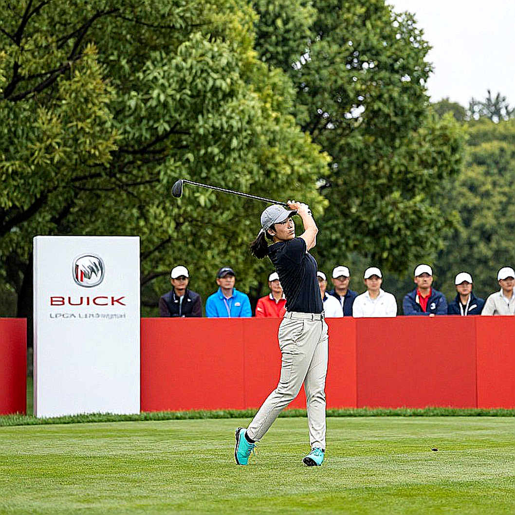 Charlie Woods bùng nổ với 71 cú gậy tại Junior Players Championship, con trai Tiger Woods khẳng định sự tiến bộ rõ rệt
