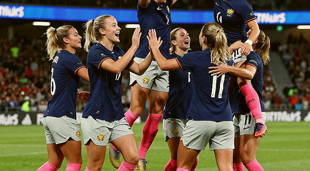 Con số 47 tỷ đồng và câu chuyện V-League đang trả lương trước khi kiếm