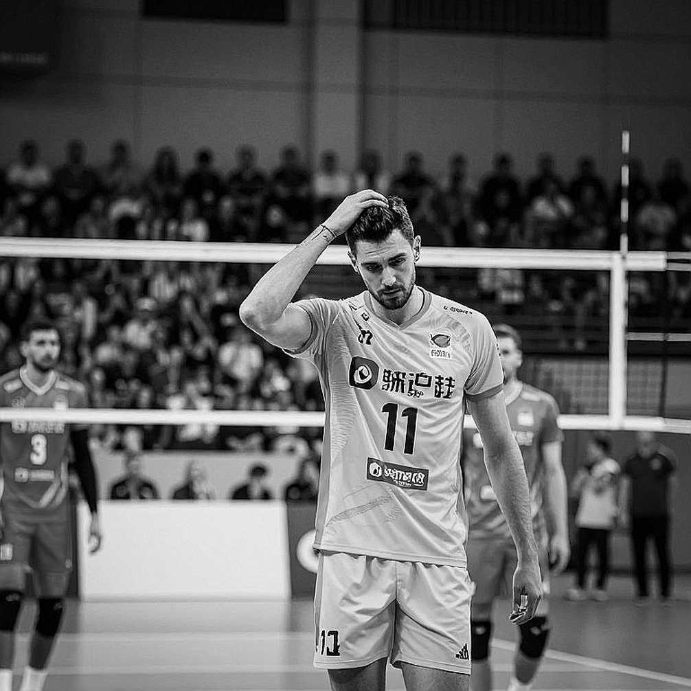Efeler lỡ nhịp ở Cluj: Thổ Nhĩ Kỳ gục 1-3 trước Romania, vé đi tiếp dồn hết vào trận gặp Latvia