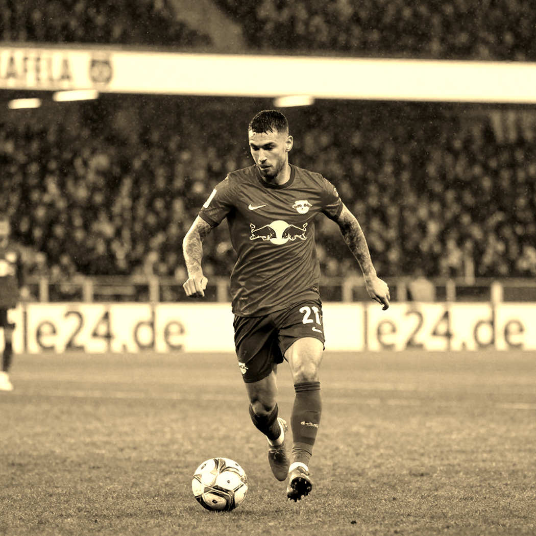 USA beat Chile 4-2 ahead of clash with Mexico in decisive derby USA beat Chile 4-2 ahead of clash with Mexico in decisive derby