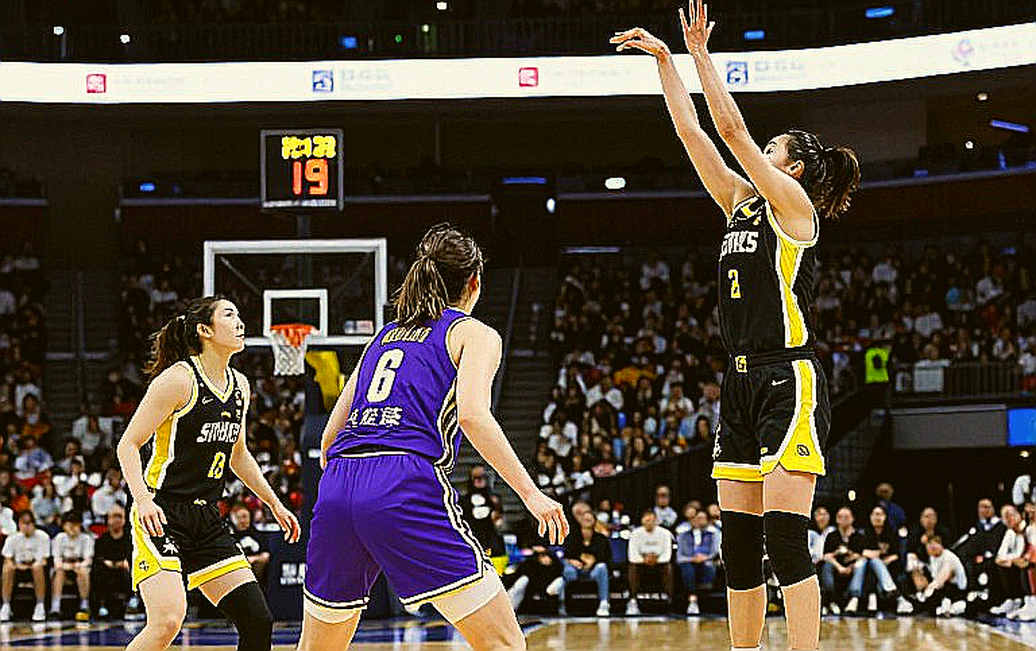 EuroLeague 2026/27: Mười bản hợp đồng thầm lặng có thể định hình cuộc đua tới Abu Dhabi