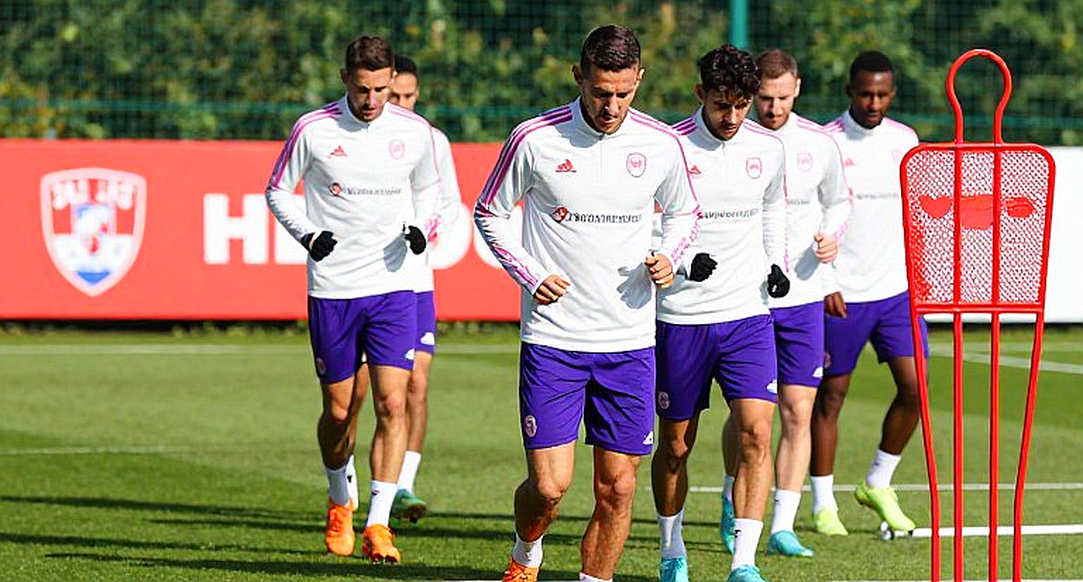 CLB Hà Nội rung chấn sau trận thua SLNA: Cuộc họp kín 40 phút và lời cảnh báo cho HLV Kewell