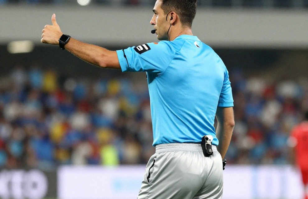Sốc: Chelsea tập đấm bốc để chống 'vũ khí' phạt góc của Arsenal?