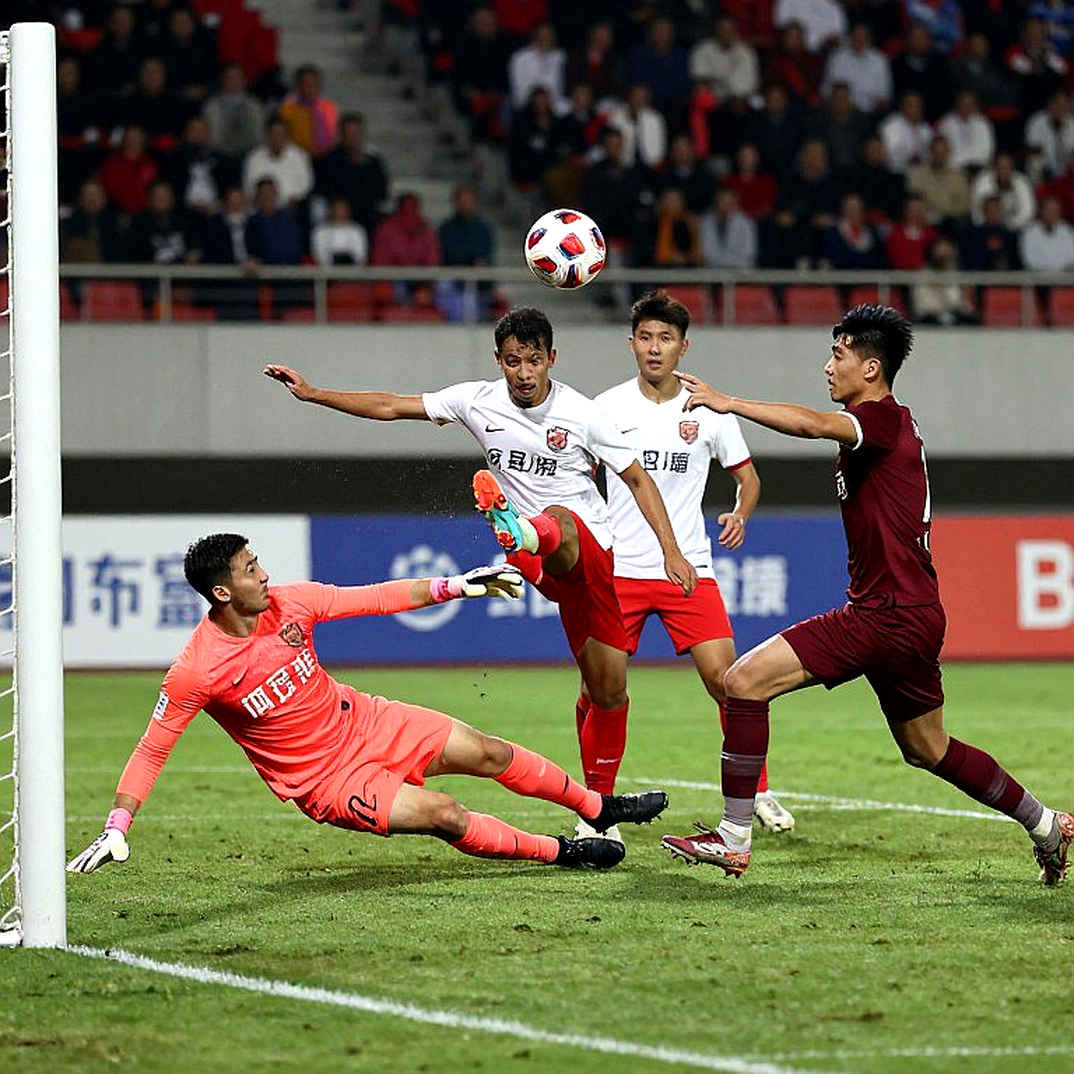 Hàng Đẫy vắng một bóng hình: Khi Hà Nội FC đi tìm chiến thắng đầu tiên