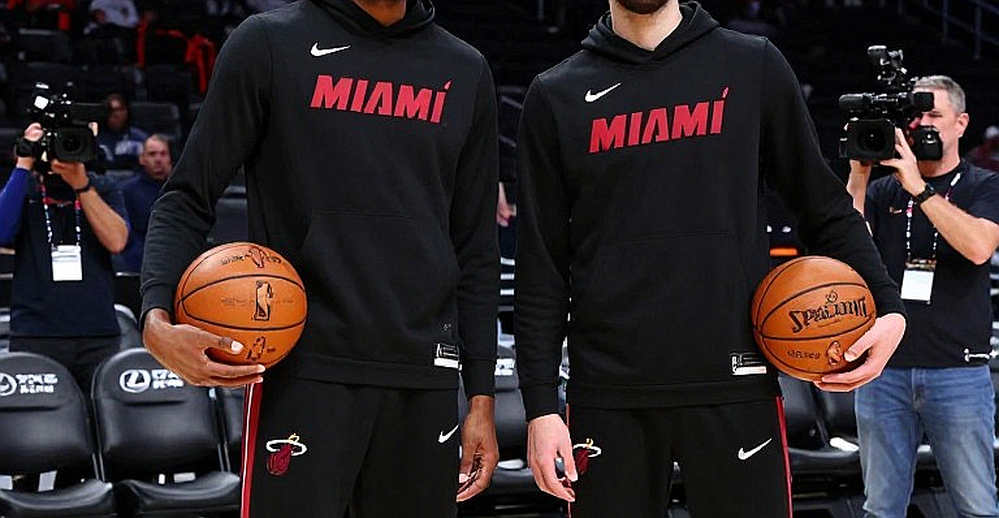 Ba ca đứt gân Achilles trong một tháng: hồ sơ hợp đồng của Ben Simmons và khoảng trống nguồn tin